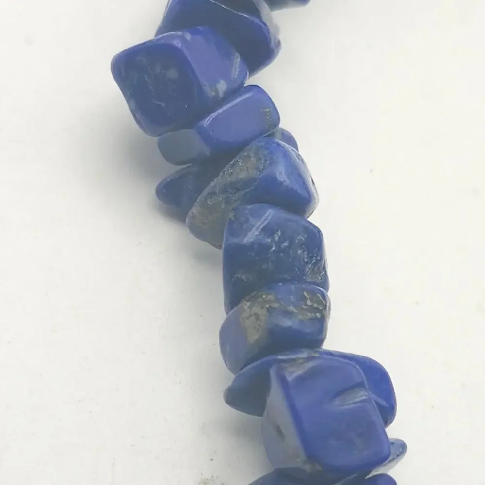Blue Lapis Lazuli Stone Chip Bead Bracelet Gold Tone Screw Clasp Boho 6.5 In